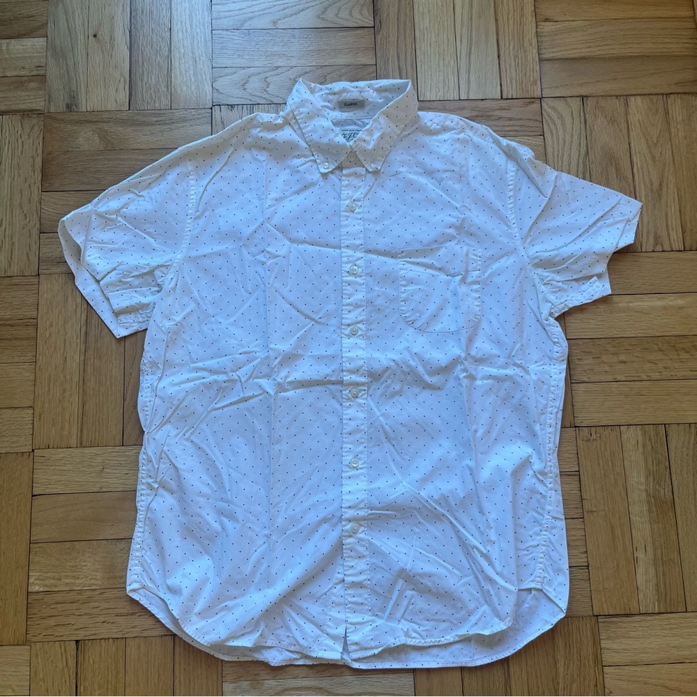💘 Classic Short Sleeve Button Down